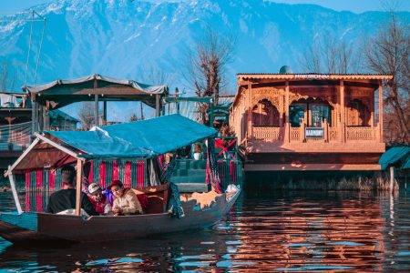 Kashmir Tour 7 Nights 8 Day Package